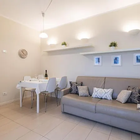 Casa Al Mare E Nel Centro Di Con Parcheggio Gratuito Appartement