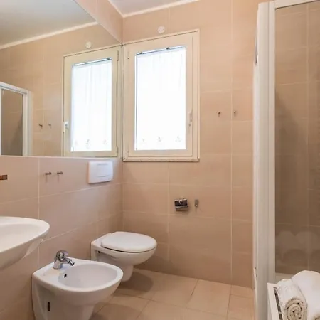 Casa Al Mare E Nel Centro Di Con Parcheggio Gratuito Apartament Riccione